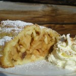 Apfelstrudel - Strudel