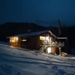 IsiHütte bei Nacht